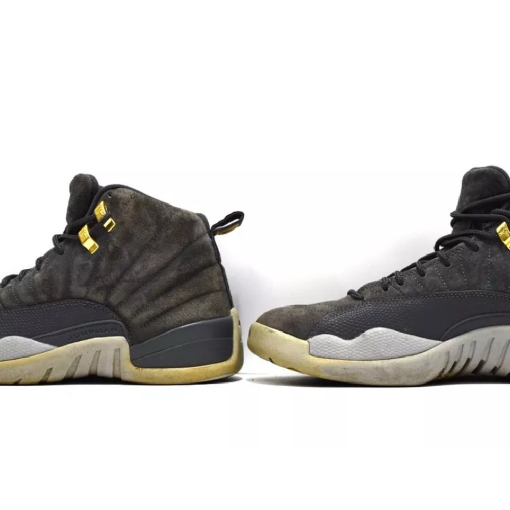 Nike Air Jordan 12 retro grey and gold accents - Picture 6 of 6